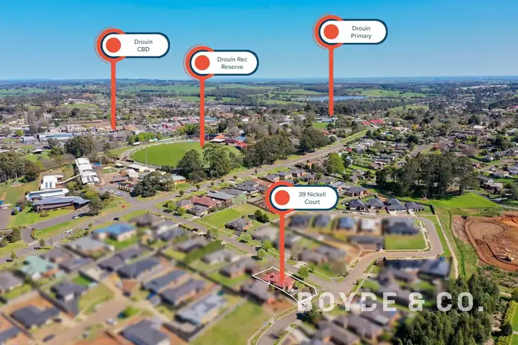 Second view of Homely house listing, 39 Nickell Court, Drouin VIC 3818