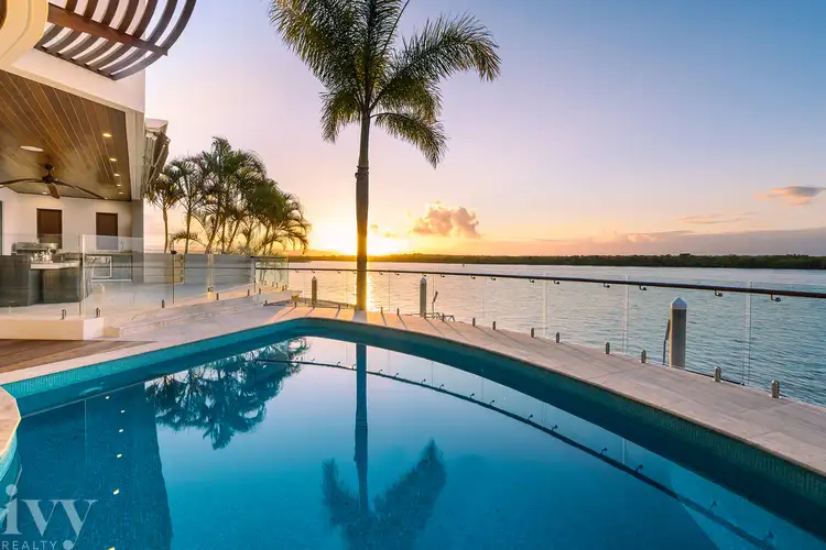 43 Knightsbridge Parade West, Sovereign Islands QLD 4216
