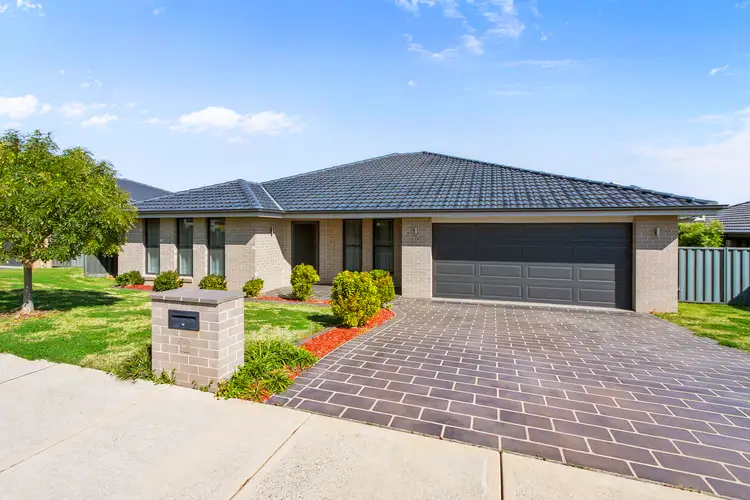 12 Shiraz Road, Tamworth NSW 2340