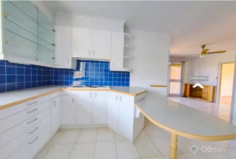 Fifth view of Homely house listing, 2 Tullimbar Circuit, Vermont South VIC 3133