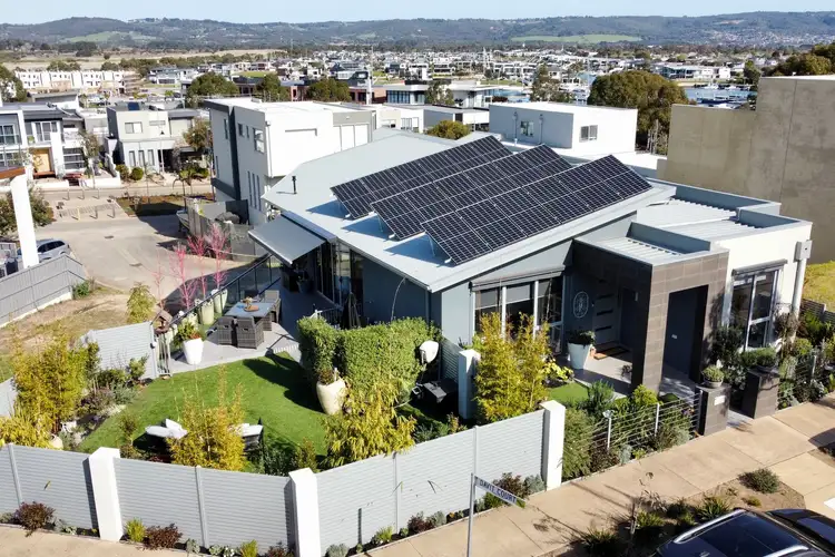 33 Helm Avenue, Safety Beach VIC 3936