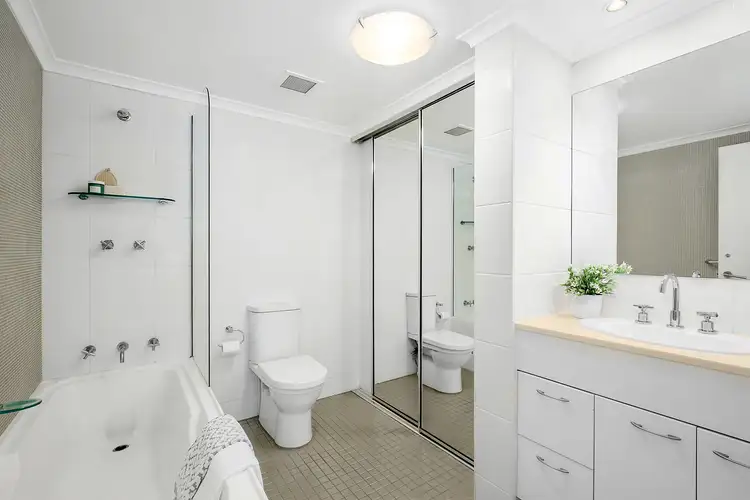 Sixth view of Homely unit listing, 327/168 Queenscliff Road, Queenscliff NSW 2096