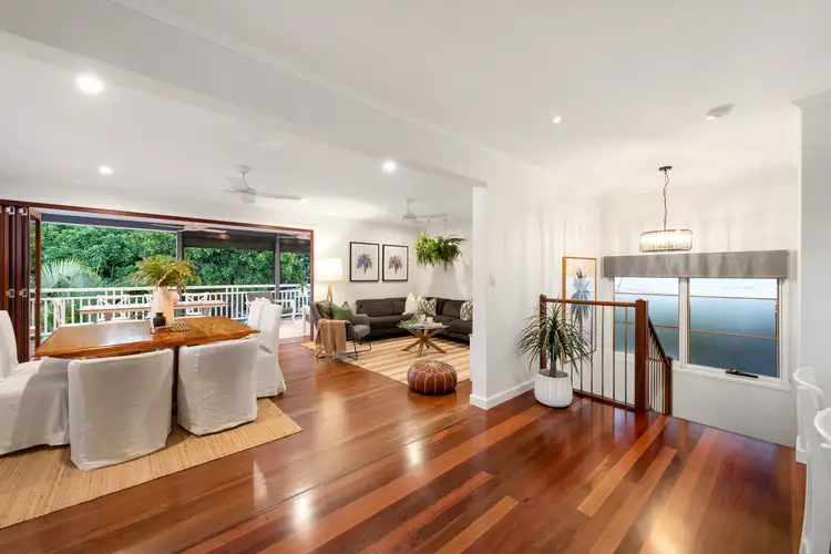 15 Iris Street, Holland Park West QLD 4121