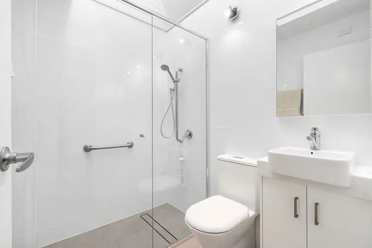 Fifth view of Homely villa listing, 8/10 Preston Road, Manly West QLD 4179