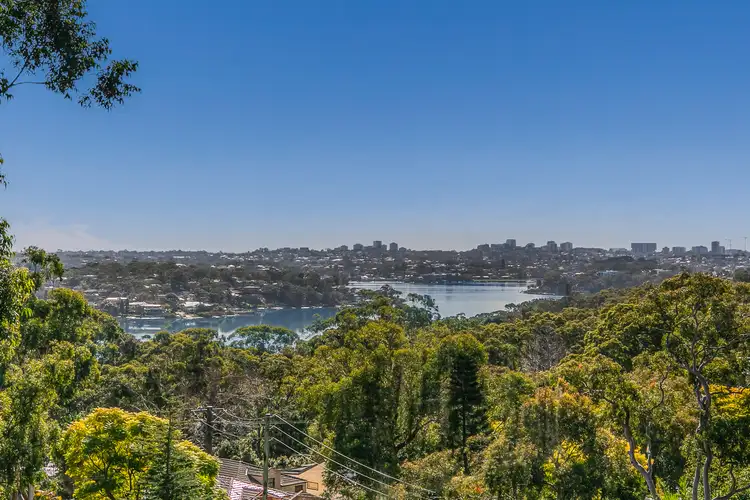 39 Rocklea Crescent, Sylvania NSW 2224