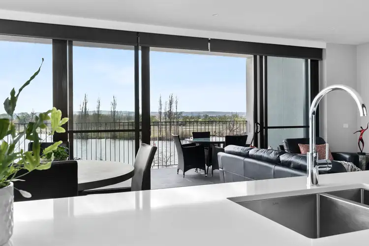 12/12 Trevillian Quay, Kingston ACT 2604
