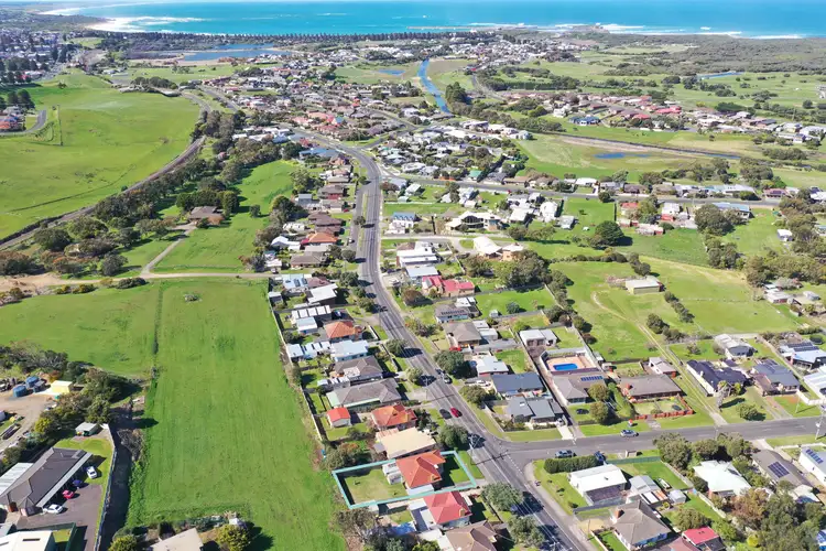 Second view of Homely house listing, 112 Merrivale Drive, Warrnambool VIC 3280