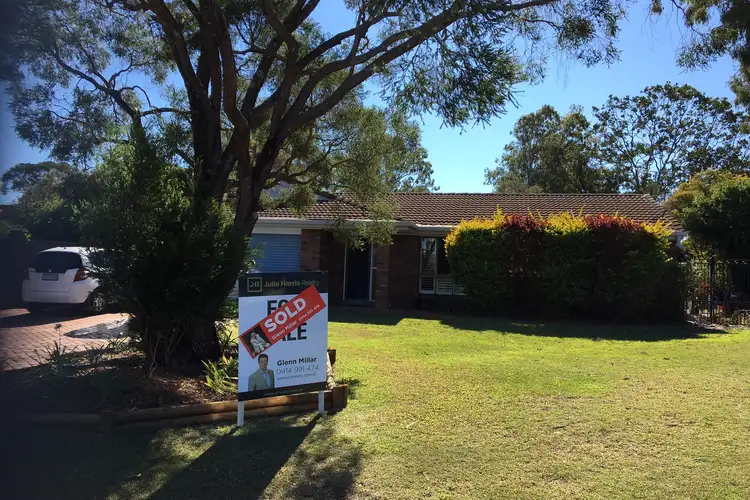 16 Mannersley Street, Carindale QLD 4152