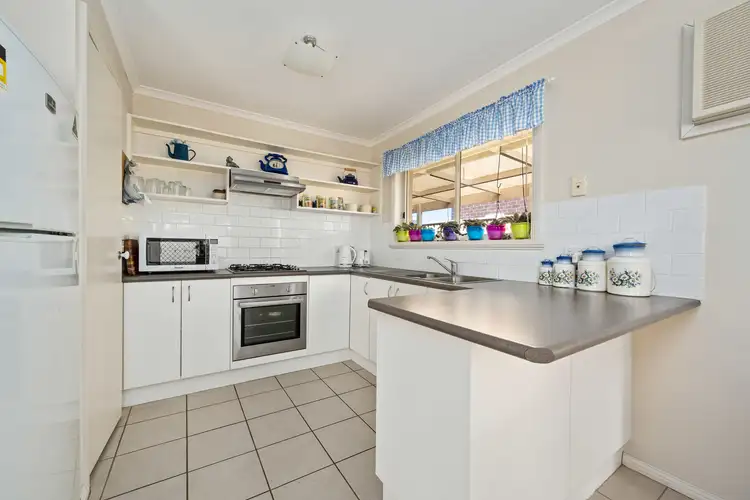 Sixth view of Homely house listing, 11 James Court, Rutherglen VIC 3685