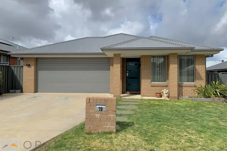 19 Hughes Street, Orange NSW 2800