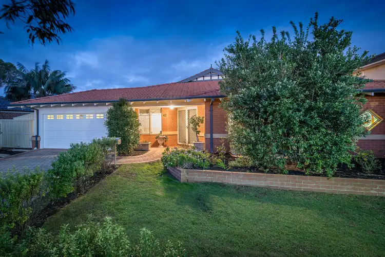 42 Manhattan Avenue, Iluka WA 6028