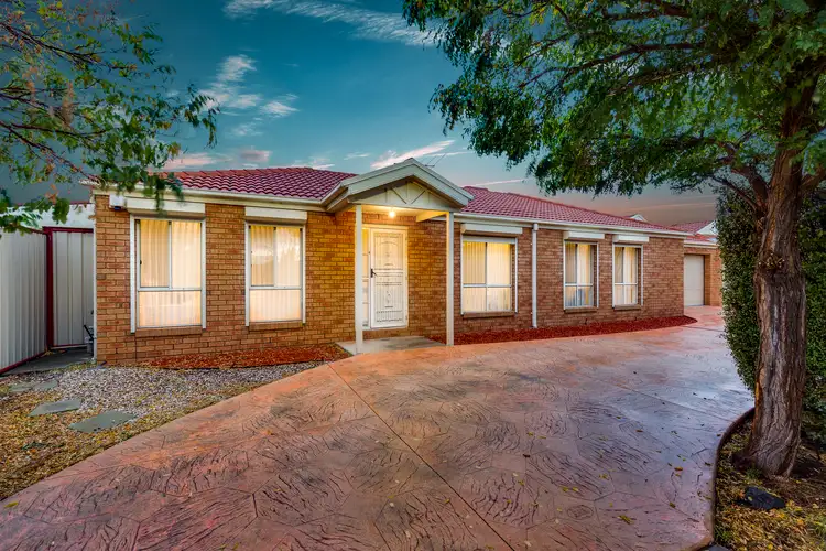 1/3 Sylvia Close, Hillside VIC 3037