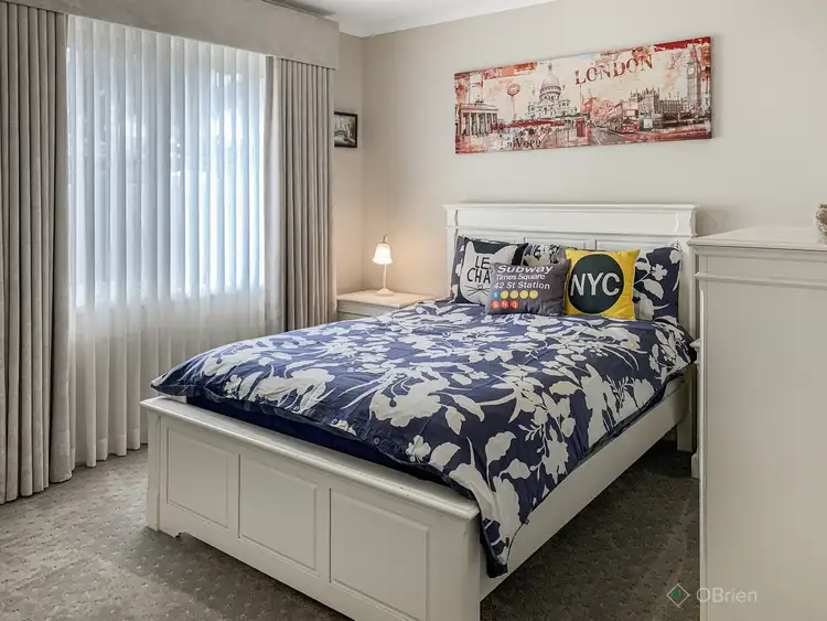 Fifth view of Homely house listing, 2 Wembley Drive, Berwick VIC 3806