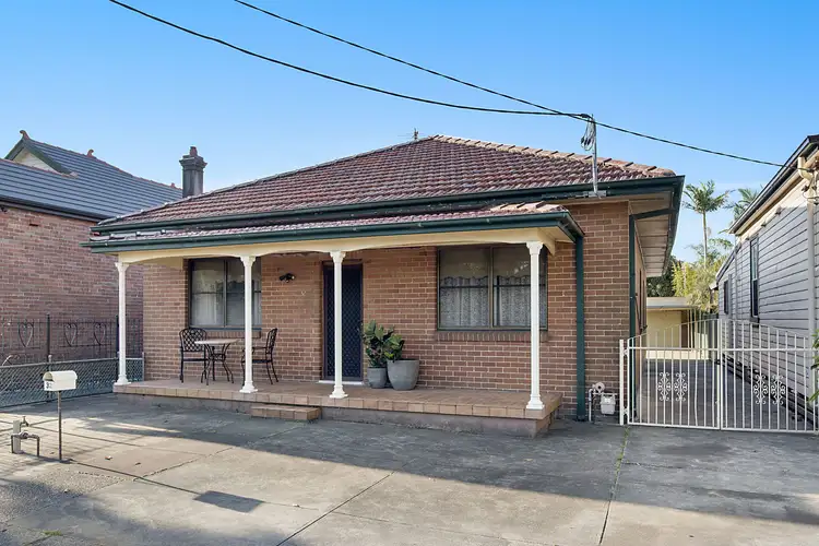 32 Everton Street, Hamilton NSW 2303