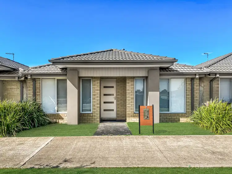 9 Fairweather Parade, Officer VIC 3809