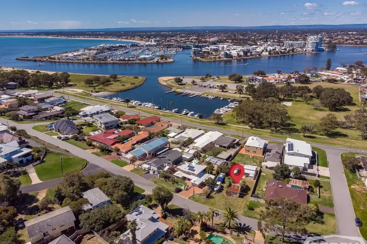 41 Hill Street, Halls Head WA 6210