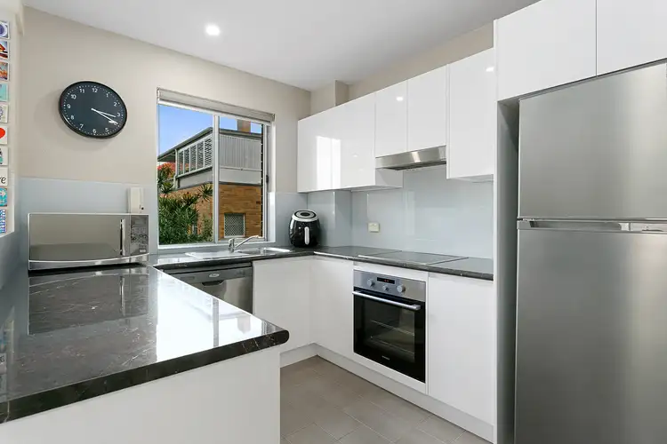 Second view of Homely apartment listing, 4/42 Seaview Street, Cronulla NSW 2230