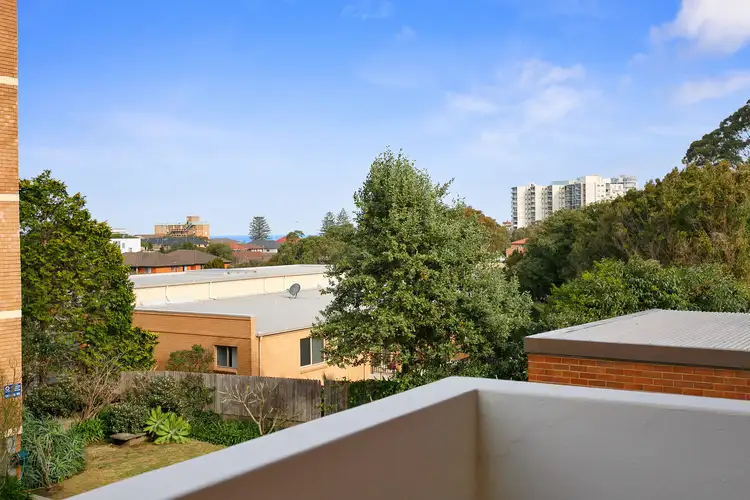 Third view of Homely apartment listing, 4/42 Seaview Street, Cronulla NSW 2230