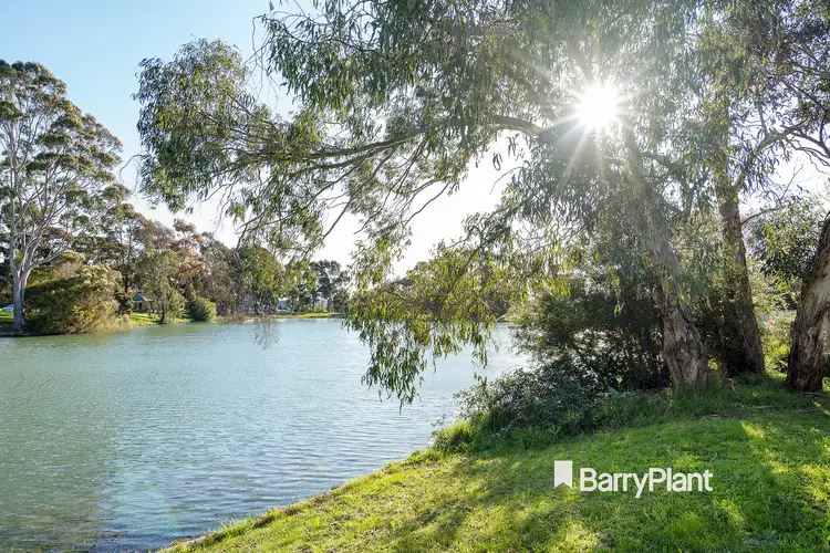 5 Cairn Curren Close, Rowville VIC 3178