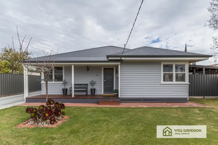 16 Andrew Street, Horsham VIC 3400