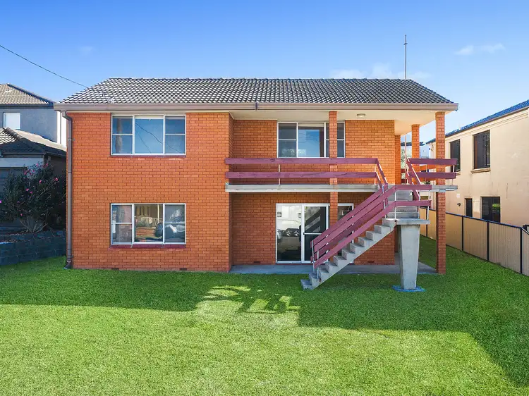 19 Currawong Street, Blue Bay NSW 2261