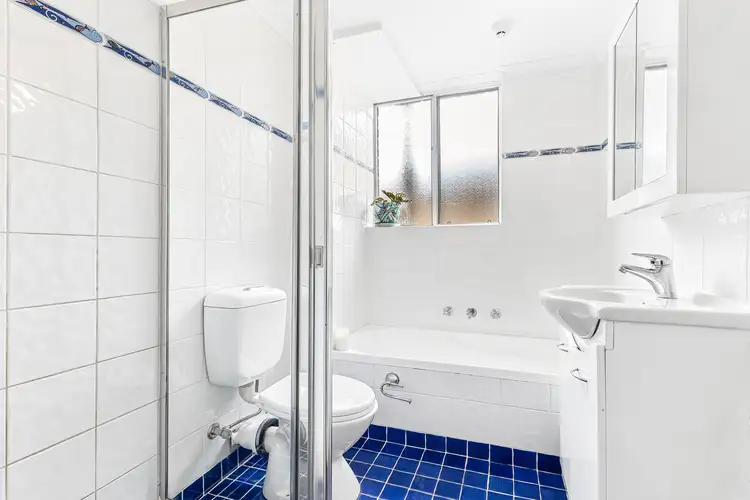 Fifth view of Homely apartment listing, 15/46 The Crescent, Dee Why NSW 2099