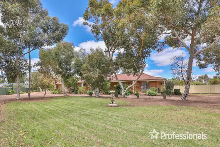 10 Regina Avenue, Cabarita VIC 3505