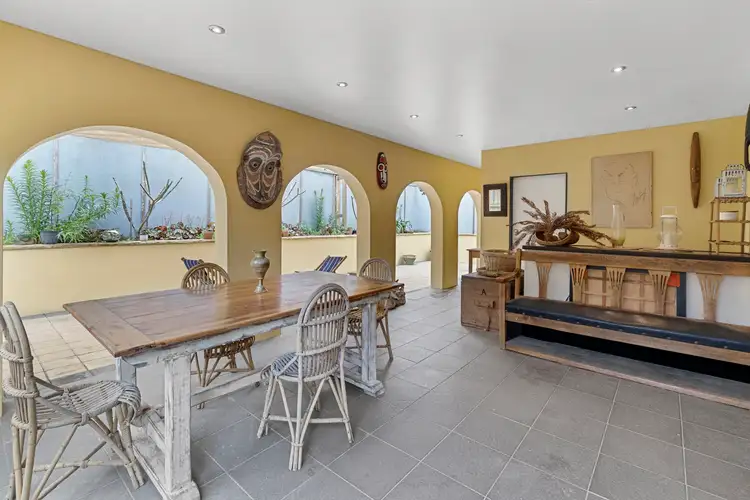 88 Wakehurst Parkway, North Narrabeen NSW 2101