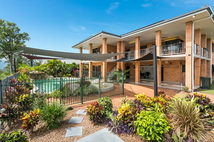 32 Koppen Terrace, Mooroobool QLD 4870