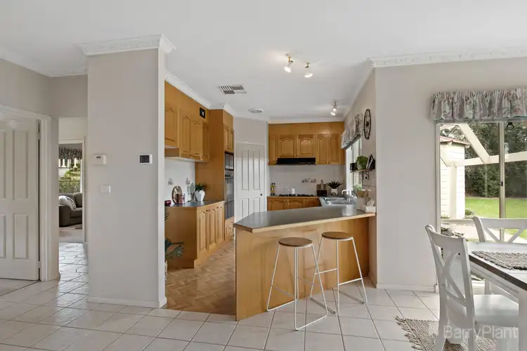 Sixth view of Homely house listing, 7 Wheatsheaf Court, Narre Warren North VIC 3804