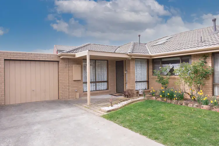 Main view of Homely unit listing, 3/120 Cuthberts Road, Alfredton VIC 3350