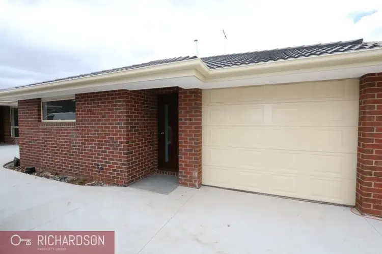2/108 Hogans Road, Hoppers Crossing VIC 3029