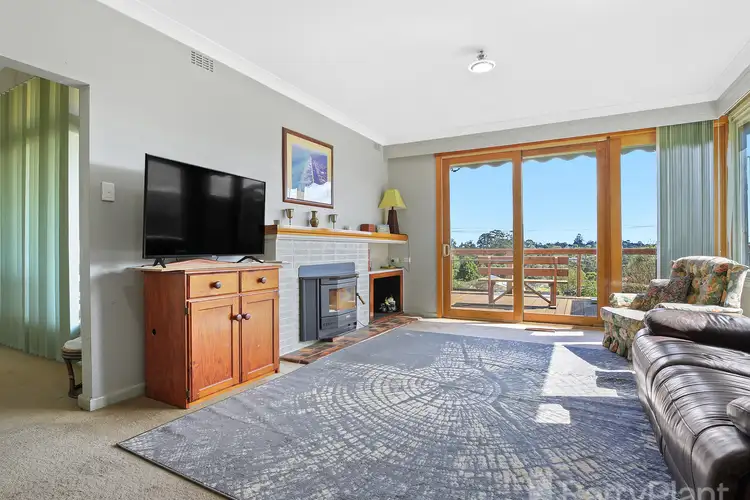 Sixth view of Homely house listing, 2 Balmoral Crescent, Drouin VIC 3818