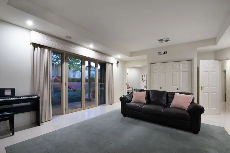 Fourth view of Homely house listing, 5 Adelle Court, Strathdale VIC 3550
