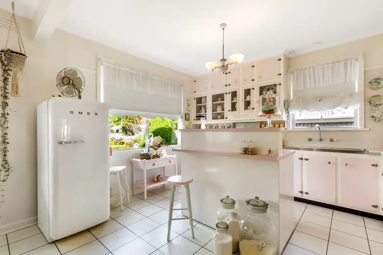 Second view of Homely house listing, 3 Evelyn Court, Traralgon VIC 3844