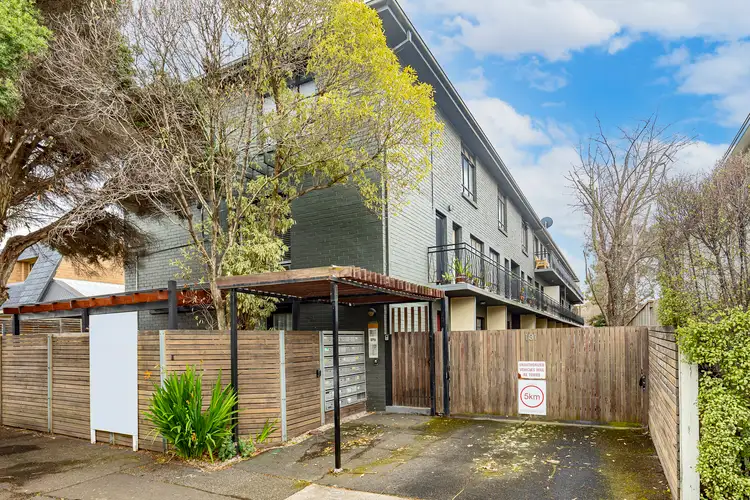 18/131 Glen Huntly Road, Elwood VIC 3184
