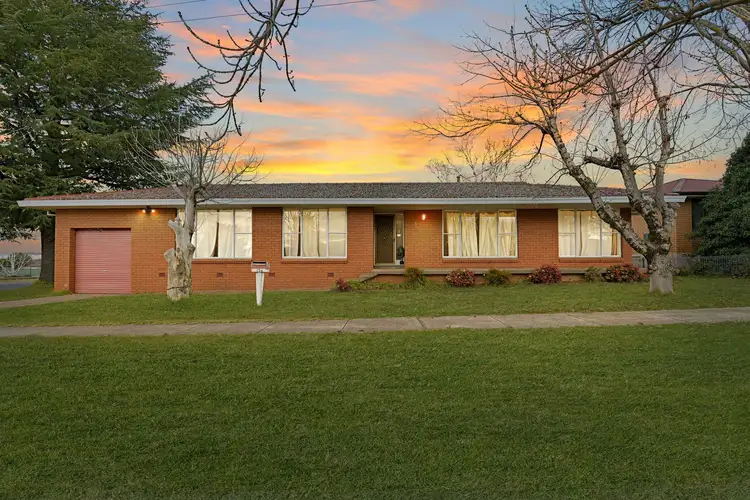 154 Matthews Avenue, Orange NSW 2800