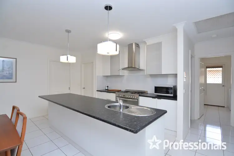 Second view of Homely house listing, 10 Barraclough Way, Mildura VIC 3500