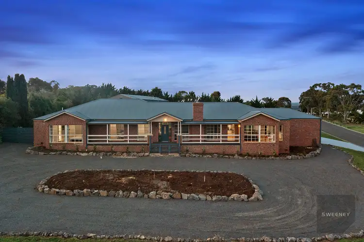 8 Bushby Court, Darley VIC 3340