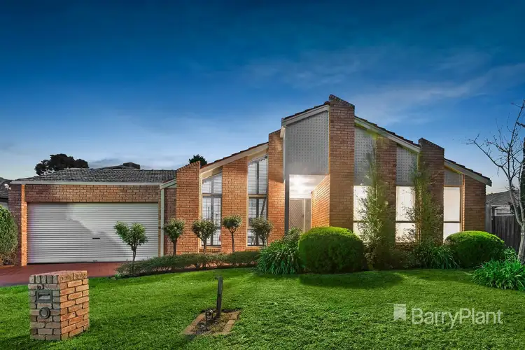 10 Maybury Drive, Mill Park VIC 3082