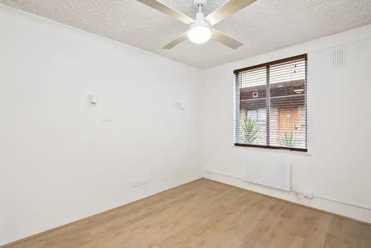 Sixth view of Homely apartment listing, 4/325 Nepean Highway, Frankston VIC 3199
