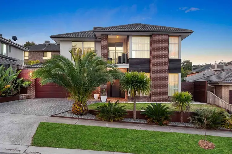 8 Highpoint Drive, South Morang VIC 3752