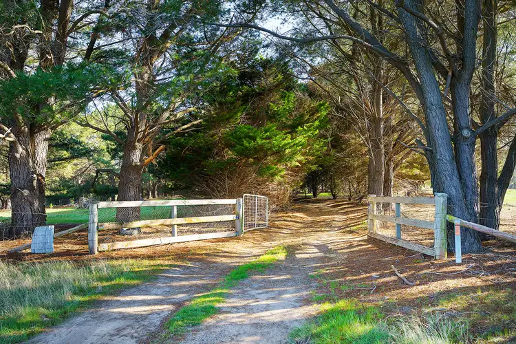 40 Torney Lane, Elphinstone VIC 3448