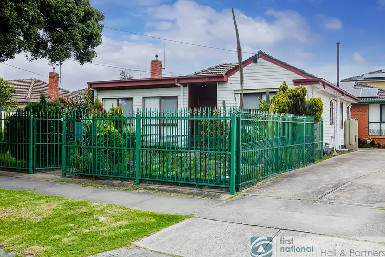Main view of Homely unit listing, 1/16 Oak Grove, Springvale VIC 3171