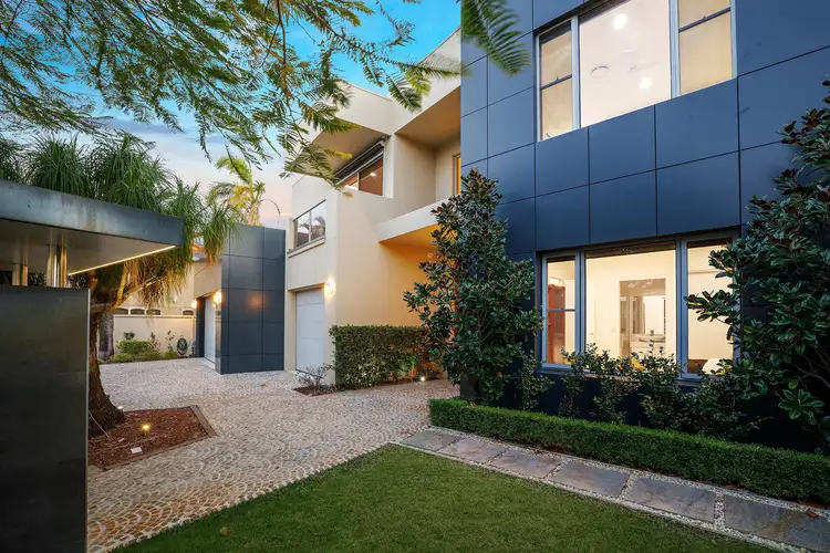 4 Seafarer Court, Paradise Waters QLD 4217