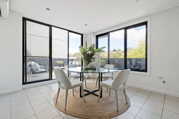 Fourth view of Homely unit listing, 17/10 Oaks Avenue, Dee Why NSW 2099