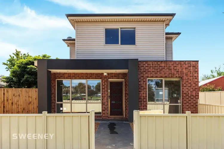 1/136 Churchill Avenue, Braybrook VIC 3019