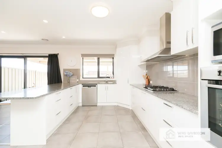 Fourth view of Homely townhouse listing, 5 Evans Way, Horsham VIC 3400