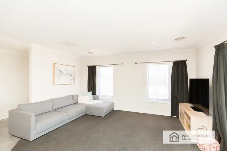 Sixth view of Homely townhouse listing, 5 Evans Way, Horsham VIC 3400