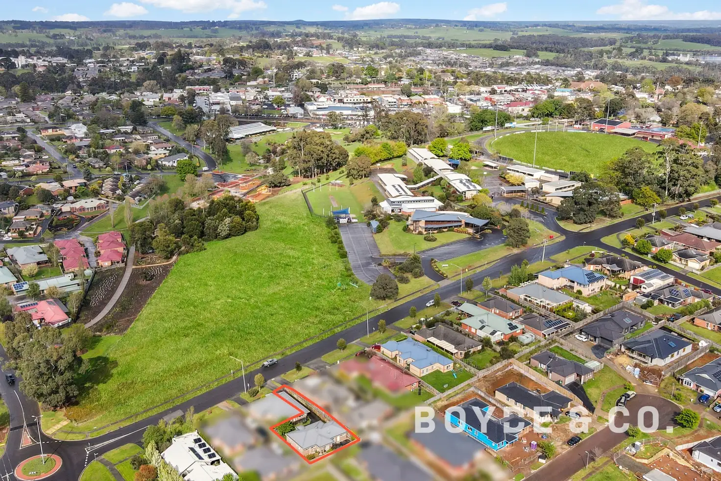 Main view of Homely unit listing, 2/71 Victoria Street, Drouin VIC 3818